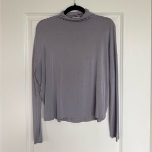 Aritzia Babaton Mockneck Long Sleeve Shirt in Lilac Purple size Medium